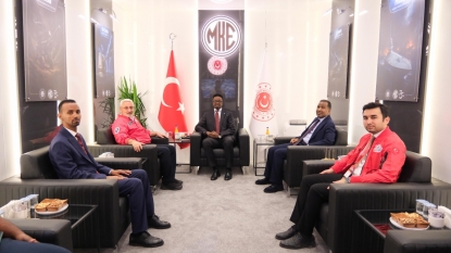 Somali Savunmadan Sorumlu Devlet Bakanından MKE Standına Ziyaret